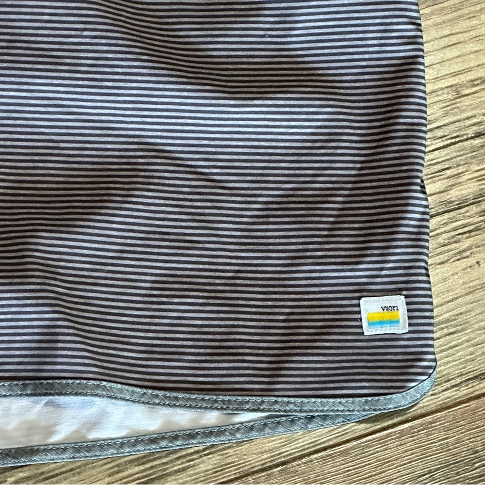 Vuori Banks striped athletic shorts Men's S gray and black running workout - Picture 2 of 11